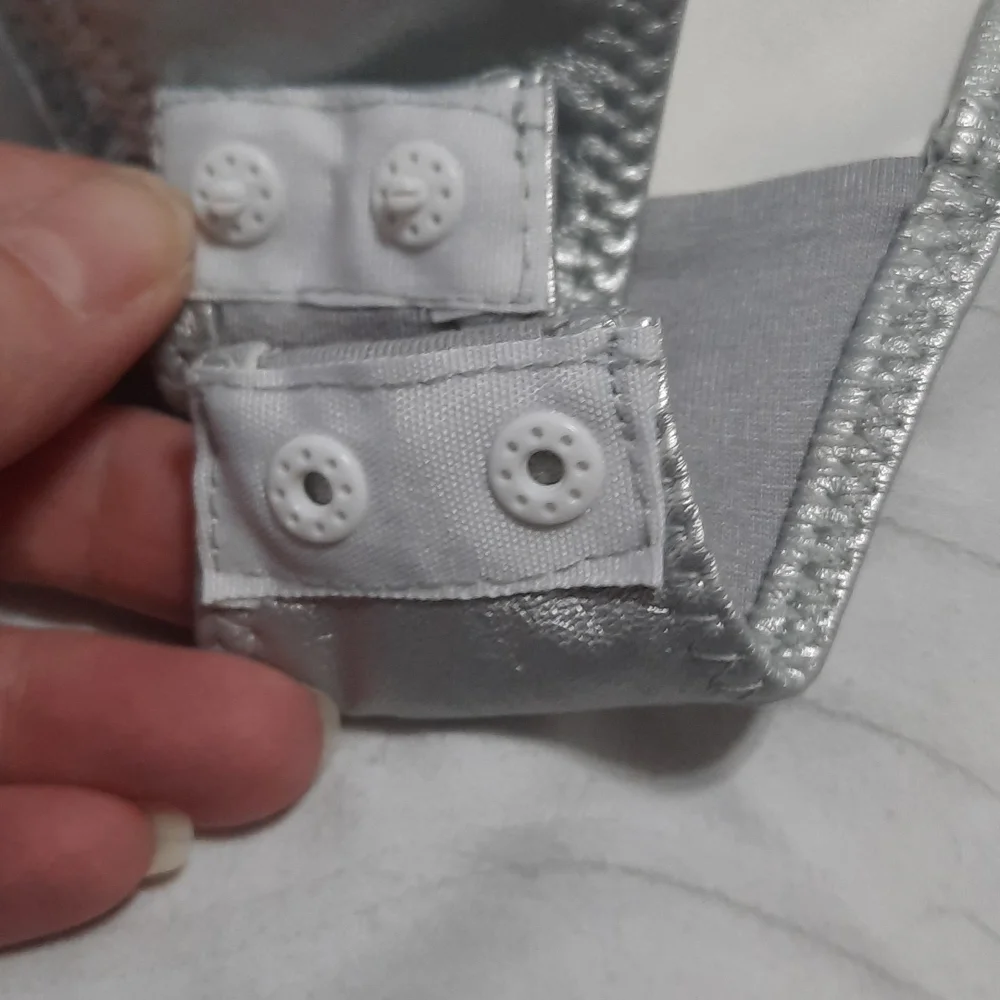 Forever 21 Shiny silver bodysuit NWT ! - Picture 4 of 5
